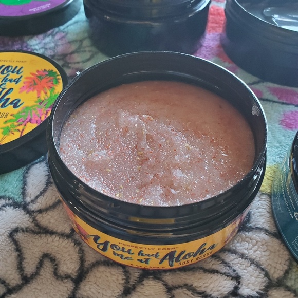 Perfectly Posh bundle/lot - Picture 2 of 7